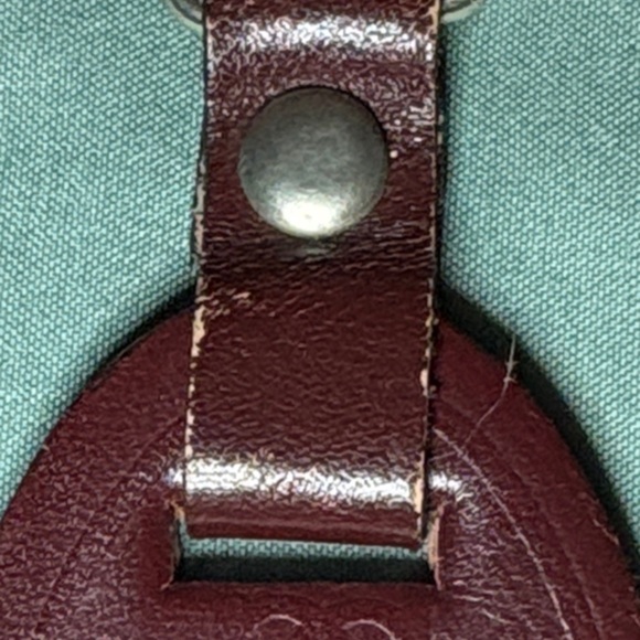 Cartier Must de Cartier Burgundy Leather Oval Key Ring Keychain Made in Italy - Picture 4 of 5